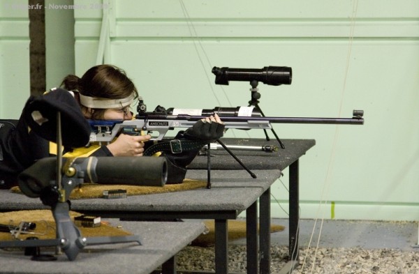 041_7904 - Anne s'applique